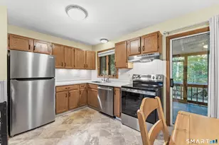 16 Vintner Pl, Enfield, CT 06082 - Photo 17