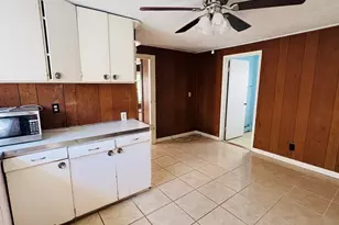 72 Chestnut St, Bethel, CT 06801 - Photo 7