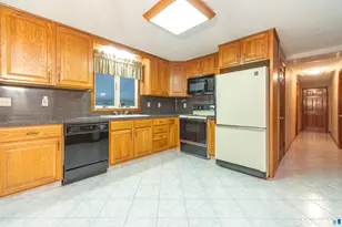 118 Camp St, Middletown, CT 06457 - Photo 9