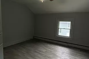 21 Avery St, Norwich, CT 06360 - Photo 3