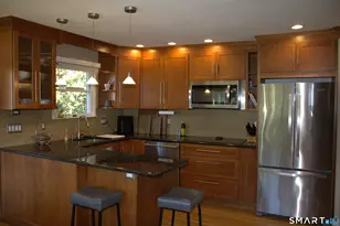 28 Surrey Dr, Norwalk, CT 06851 - Photo 11