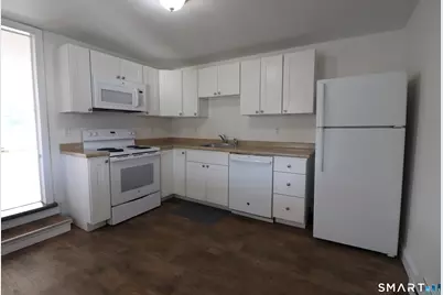 374 Main Street #Apt A, East Lyme, CT 06357 - Photo 7