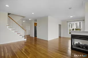 35 Maura Ln, Danbury, CT 06810 - Photo 3