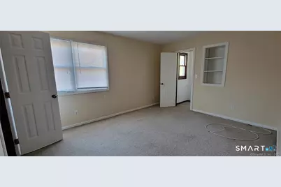 375 Glendale Avenue #D11, Bridgeport, CT 06606 - Photo 9