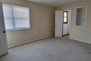 375 Glendale Ave, Bridgeport, CT 06606 - Photo 9