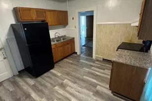 35 Woodward Ave, Waterbury, CT 06705 - Photo 3