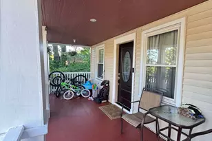 19 Ridgeway St, Stamford, CT 06907 - Photo 3