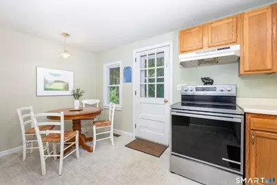 37 Sassacus Road, Avon, CT 06001 - Photo 5