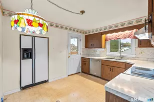200 Fairfax Dr, Stratford, CT 06614 - Photo 9