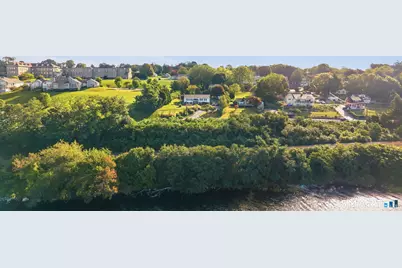 199 Military Highway, Groton, CT 06340 - Photo 5