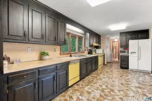 28 Angela Dr, Wethersfield, CT 06109 - Photo 17