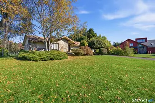 28 Angela Dr, Wethersfield, CT 06109 - Photo 7