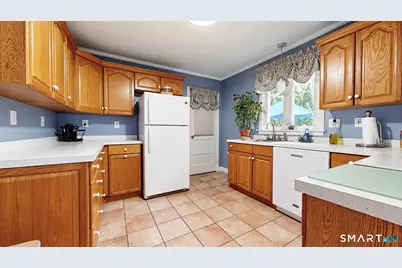 77 Jones Hill Road, West Haven, CT 06516 - Photo 9