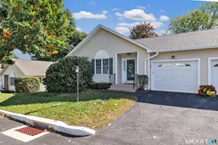 36 Long Hill Pl, Trumbull, CT 06611 - Photo 5
