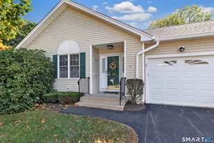 36 Long Hill Pl, Trumbull, CT 06611 - Photo 7
