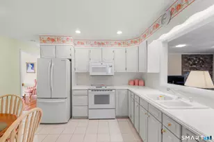 60 Venice Ave, Waterbury, CT 06708 - Photo 15