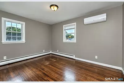 70 Ranch Drive, Bridgeport, CT 06606 - Photo 23