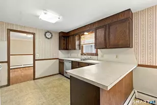 51 Huckleberry Ln, Manchester, CT 06040 - Photo 5