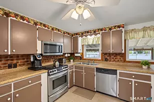 45 Fairview St, Killingly, CT 06239 - Photo 7