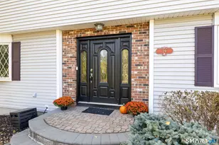 29 Valley View Dr, Newington, CT 06111 - Photo 3