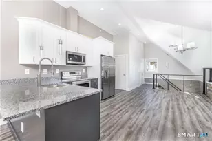 202 Park Rd, West Hartford, CT 06119 - Photo 7