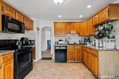 72 Southwick Avenue, Waterbury, CT 06705 - Photo 11