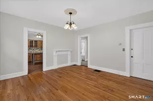 28 Edwards St, New Haven, CT 06511 - Photo 5