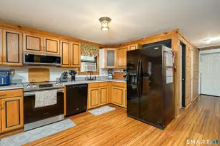 42 Church St, Thompson, CT 06277 - Photo 9