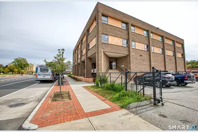 1229 Albany Avenue #306, Hartford, CT 06112 - Photo 3