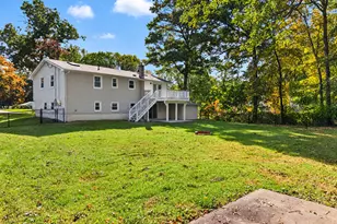 8 Pequot Dr, Ledyard, CT 06335 - Photo 33