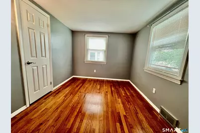 140 1/2 Stuart Avenue, Norwalk, CT 06850 - Photo 7