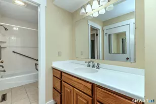 532 Narraganset Ln, Stratford, CT 06614 - Photo 27