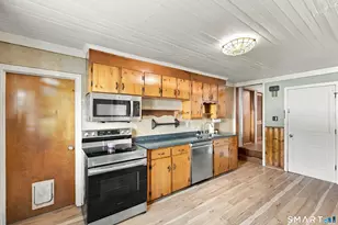 12 Columbus Ave, Enfield, CT 06082 - Photo 3