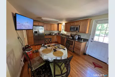 33 Hilton Drive, East Hartford, CT 06118 - Photo 5