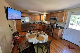 33 Hilton Dr, East Hartford, CT 06118 - Photo 5