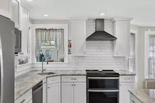 24 Hatch St, Stonington, CT 06355 - Photo 5