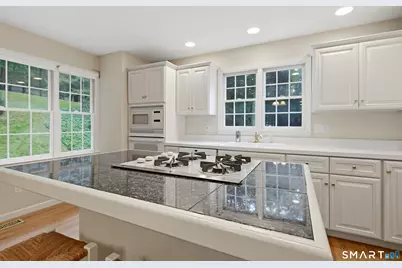 18 Cove Road, Brookfield, CT 06804 - Photo 7