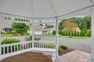 802 Sage Hl Dr, Oxford, CT 06478 - Photo 3