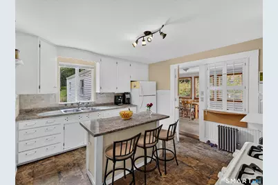 45 Lathrop Road, Waterford, CT 06375 - Photo 7
