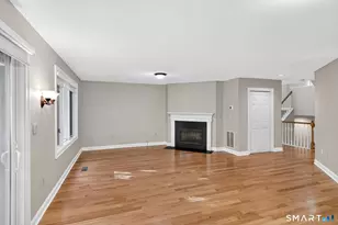 7 Essex Ct, Avon, CT 06001 - Photo 5