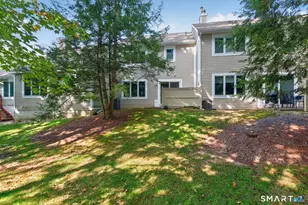 7 Essex Ct, Avon, CT 06001 - Photo 3