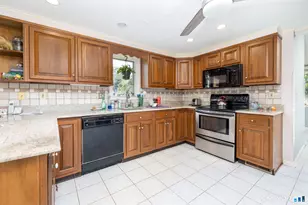 430 Prospect St, Wethersfield, CT 06109 - Photo 9