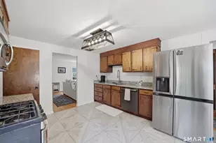 40 Pine St, Stratford, CT 06615 - Photo 9