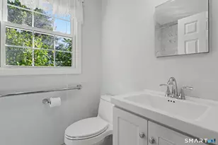 48 Cider Mill Ln, Trumbull, CT 06611 - Photo 11