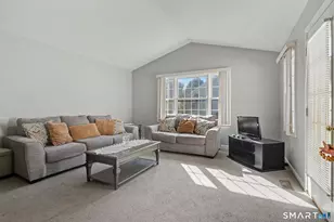 48 Cider Mill Ln, Trumbull, CT 06611 - Photo 9