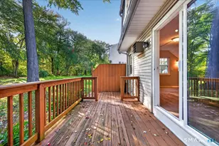 161 Cynthia Ln, Middletown, CT 06457 - Photo 9
