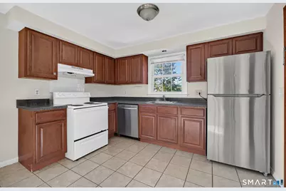 27 Manila Avenue, Woodbridge, CT 06525 - Photo 5