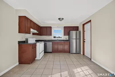 27 Manila Avenue, Woodbridge, CT 06525 - Photo 7