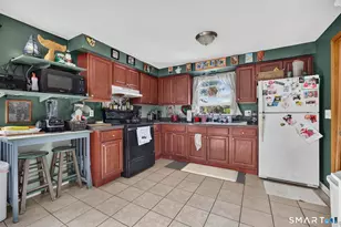 27 Manila Ave, Woodbridge, CT 06525 - Photo 27
