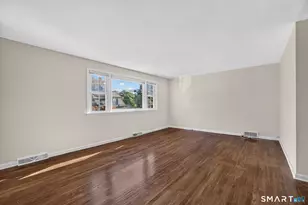 27 Manila Ave, Woodbridge, CT 06525 - Photo 19